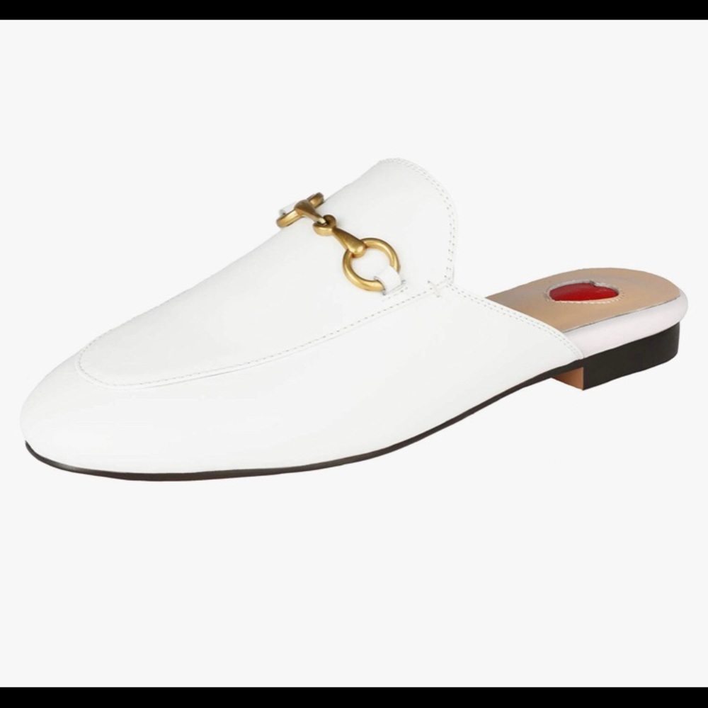 Classy Comfortable Mule Perfect For Anything never worn!!